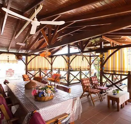 Portes Summer House *